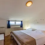 1 Bedroom In Апартаменты *