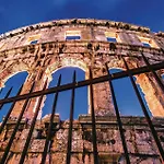 1 Bedroom In Пула