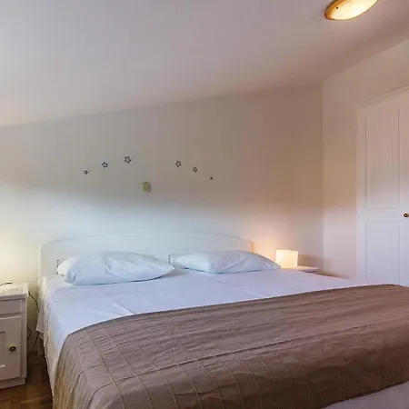 アパート 1 Bedroom In プーラ