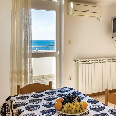 1 Bedroom In Apartmán Pula