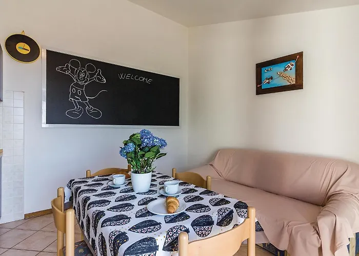 Apartment 1 Bedroom In